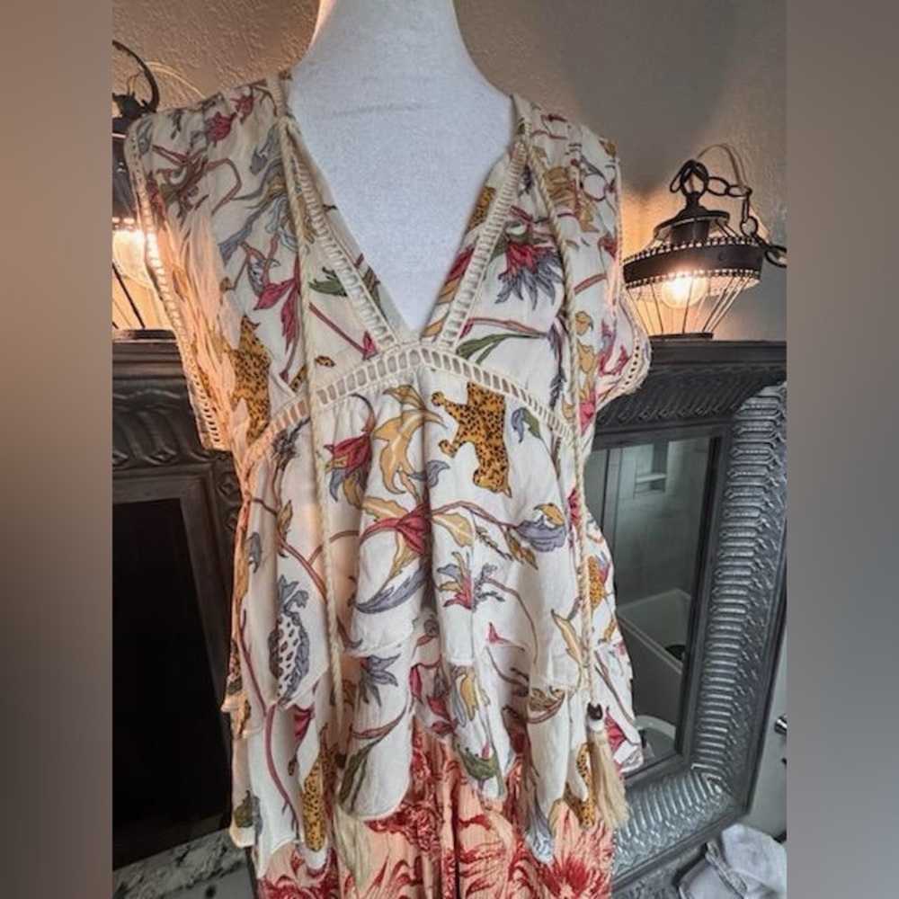 Z&L Europe Floral Sleeveless Top size large, fits medium or small - Picture 7 of 10
